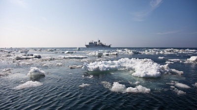 Арктический шельф будут охранять подводные роботы 